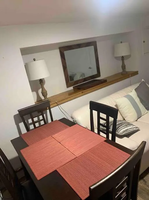 Apartment Studio By New York Harbor